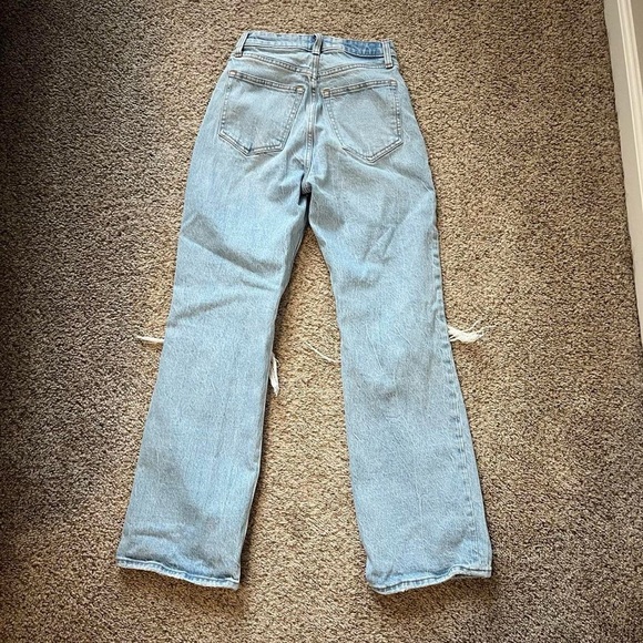 90’s Relaxed Jean High Rise - Picture 3 of 3